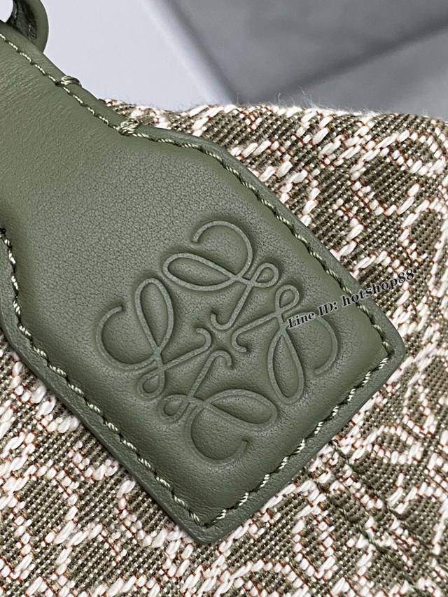 Loewe專櫃2022新款大號便當包飯盒包 羅意威Cubi Anagram腋下包 lyw1337